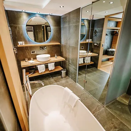Eden Wellness فندق زيرمات