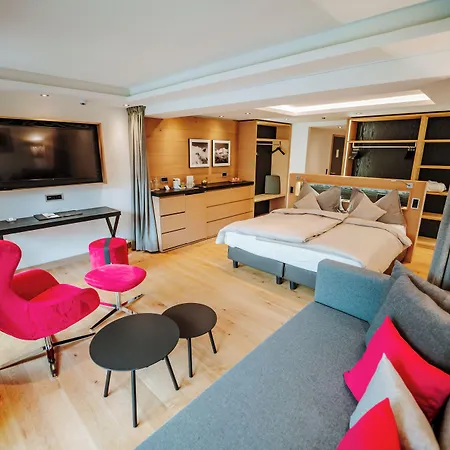 فندق Eden Wellness زيرمات