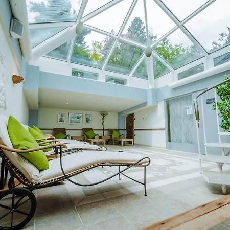فندق Eden Wellness 4*